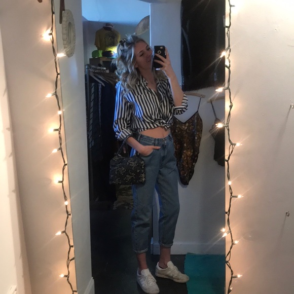 Liz Claiborne pinstriped button down like new - Picture 4 of 4